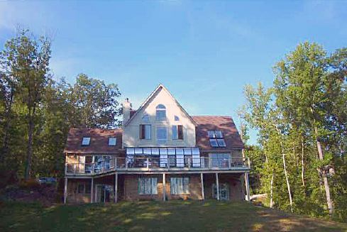 Exterior of 4098 N. Foxcliff Drive
